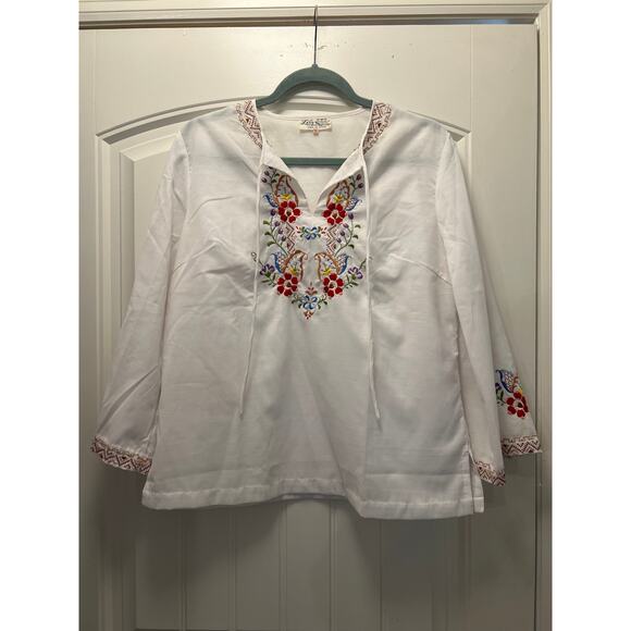 Vintage Lily Women’s Boho Soft Hand Embroidered Floral Top Blouse Size M White - Picture 1 of 4